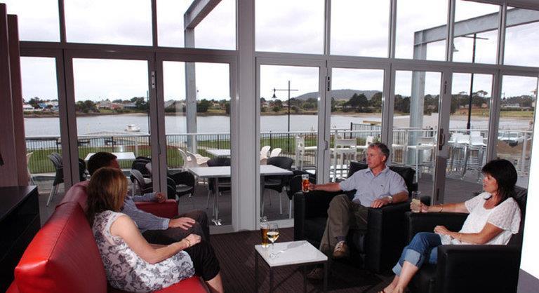 York Cove Hotel George Town Étterem fotó